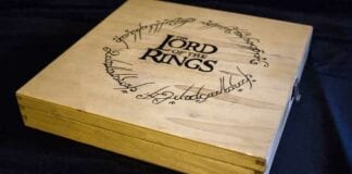 Lord of the Rings Haritası ile Yapılan El Yapımı Monopoly