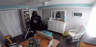 2 Yaşındaki Oğlunu Darth Vader ile Uyandırmaya Çalışan Baba