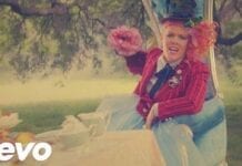 Pink'ten Alis Harikalar Diyarında 2 İçin Müzik