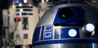 R2-D2 Gibi Çığlık Atan Otomatik Kapı